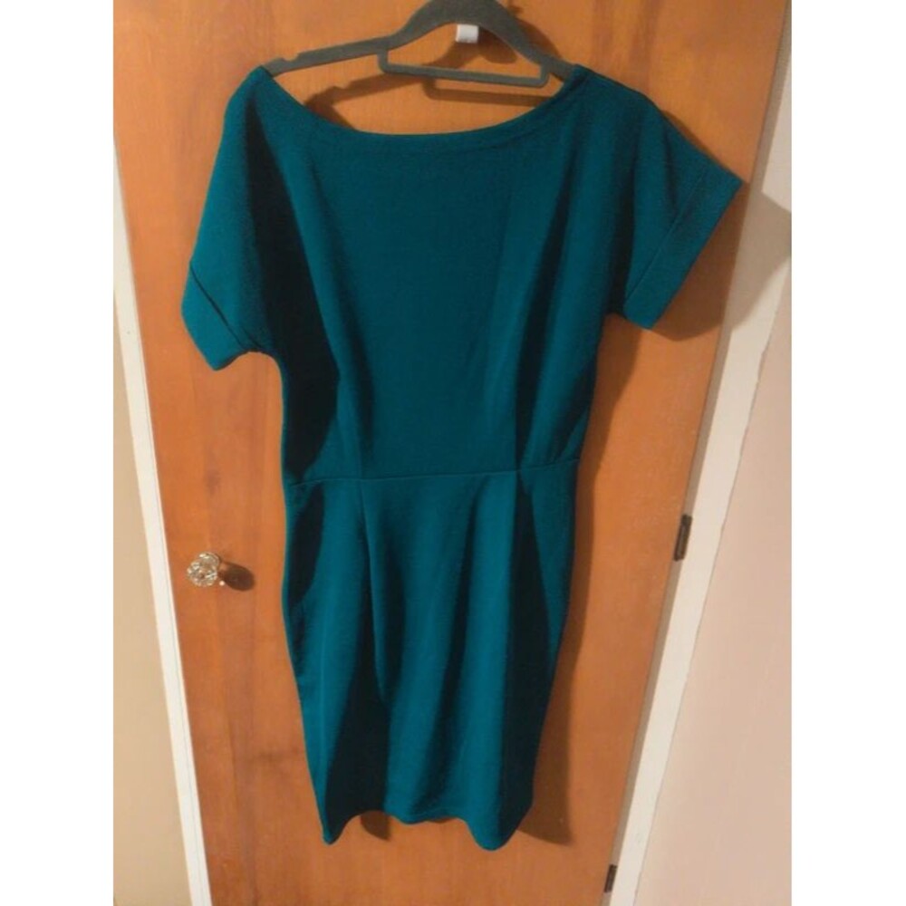 It has pockets - Picture 4 of 5